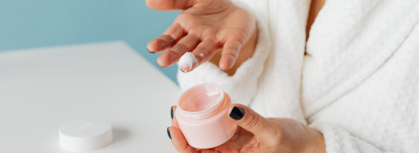 Skincare del mattino: cosa non dovrebbe mancare in primavera